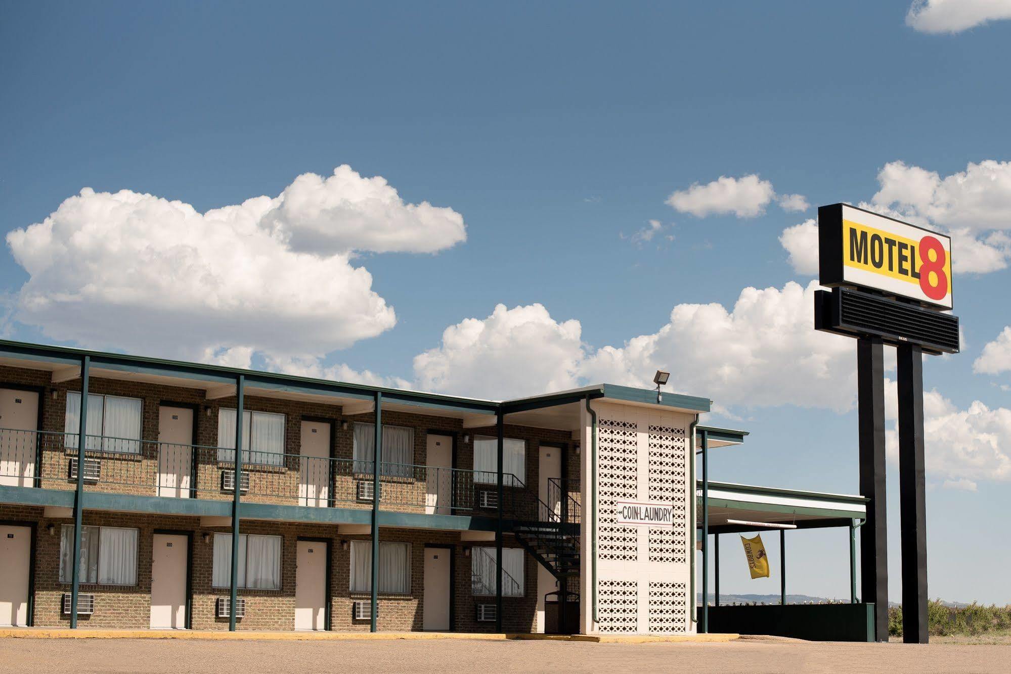 Motel 8 Laramie Exteriör bild